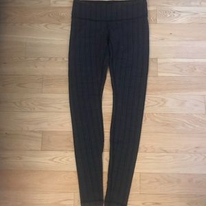 Lululemon wunder under leggings size 6